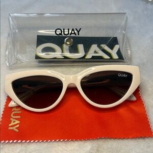 Quay NARROW DOWN Cat Eye Sunglasses - Bone / Brown Polarized